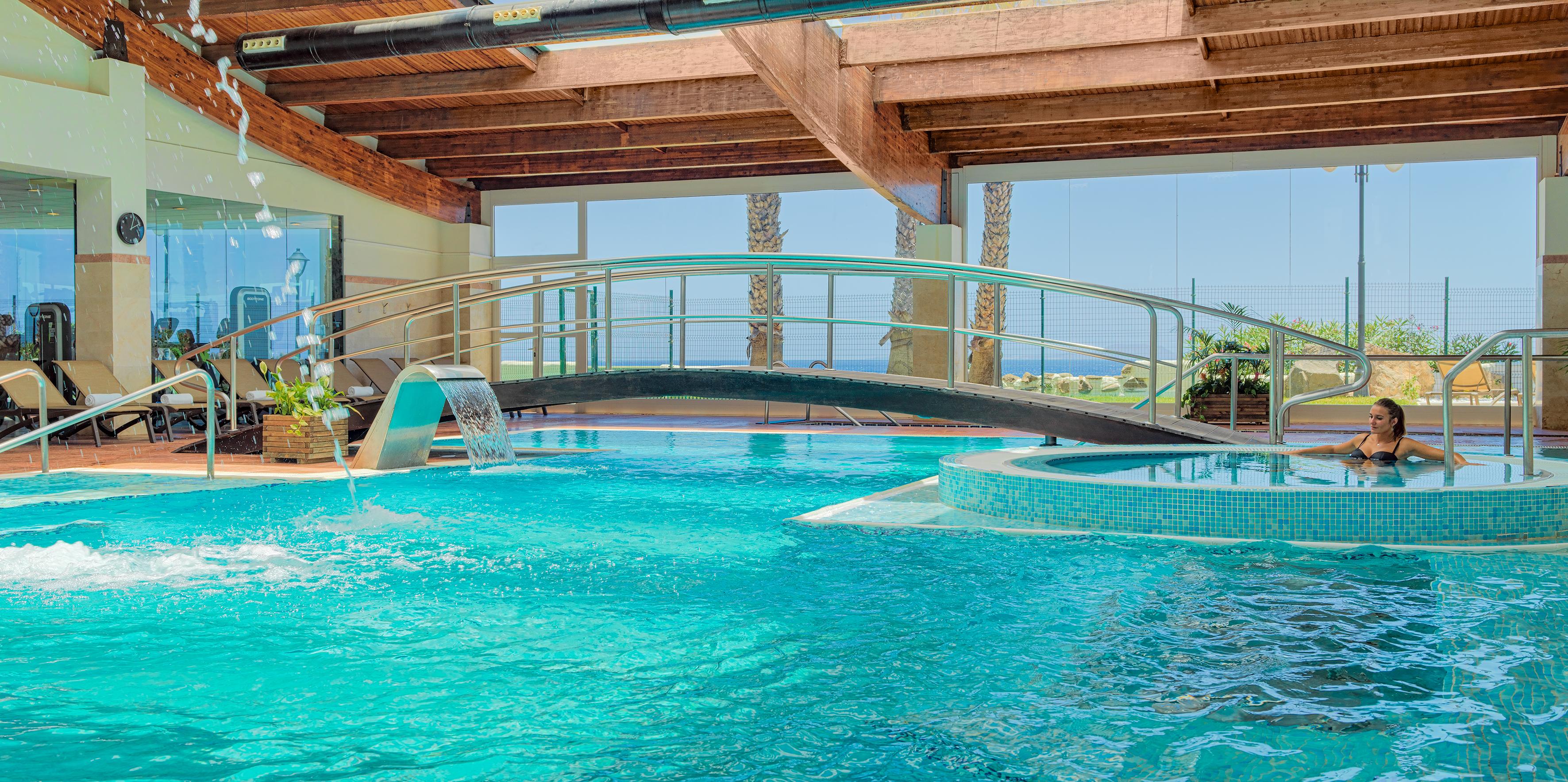 H10 Rubicón Palace Playa Blanca  Exterior foto The swimming pool at the hotel