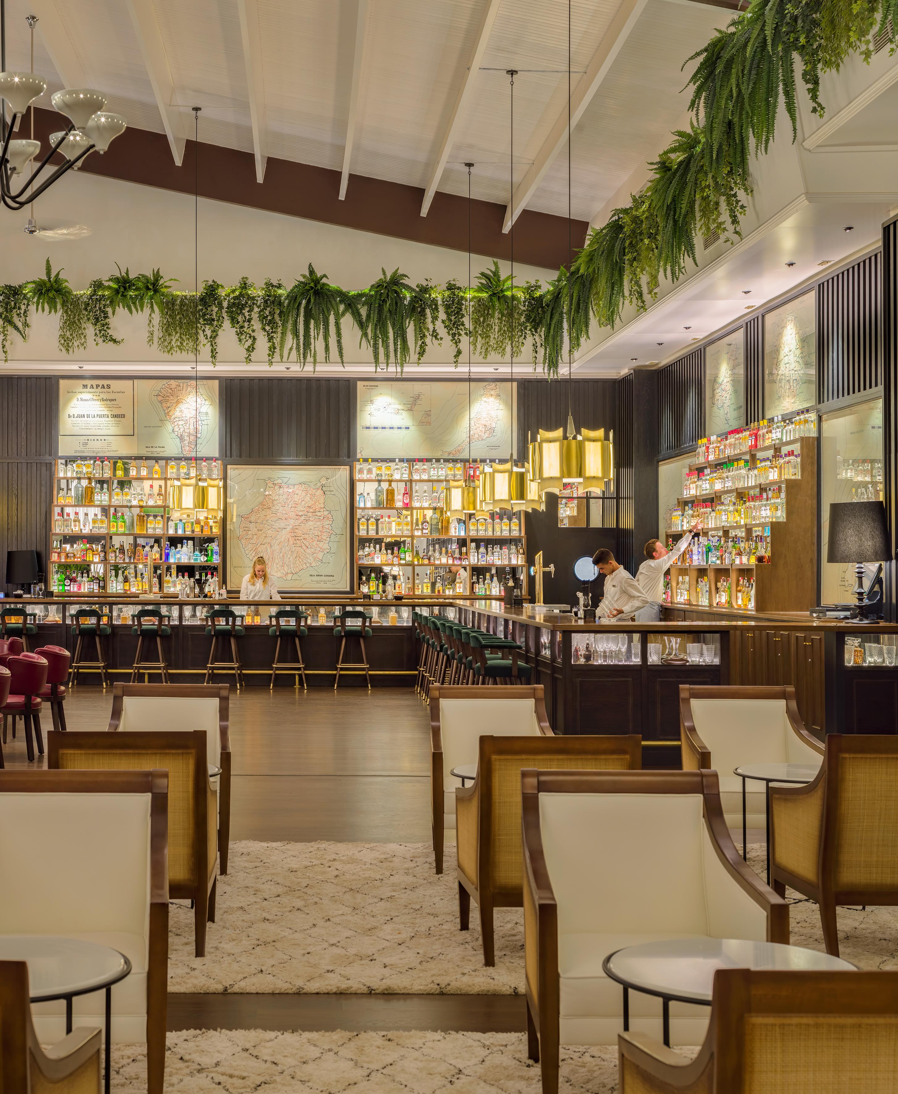 H10 Rubicón Palace Playa Blanca  Exterior foto The bar at the 2018-opened The Wing at Hong Kong International Airport