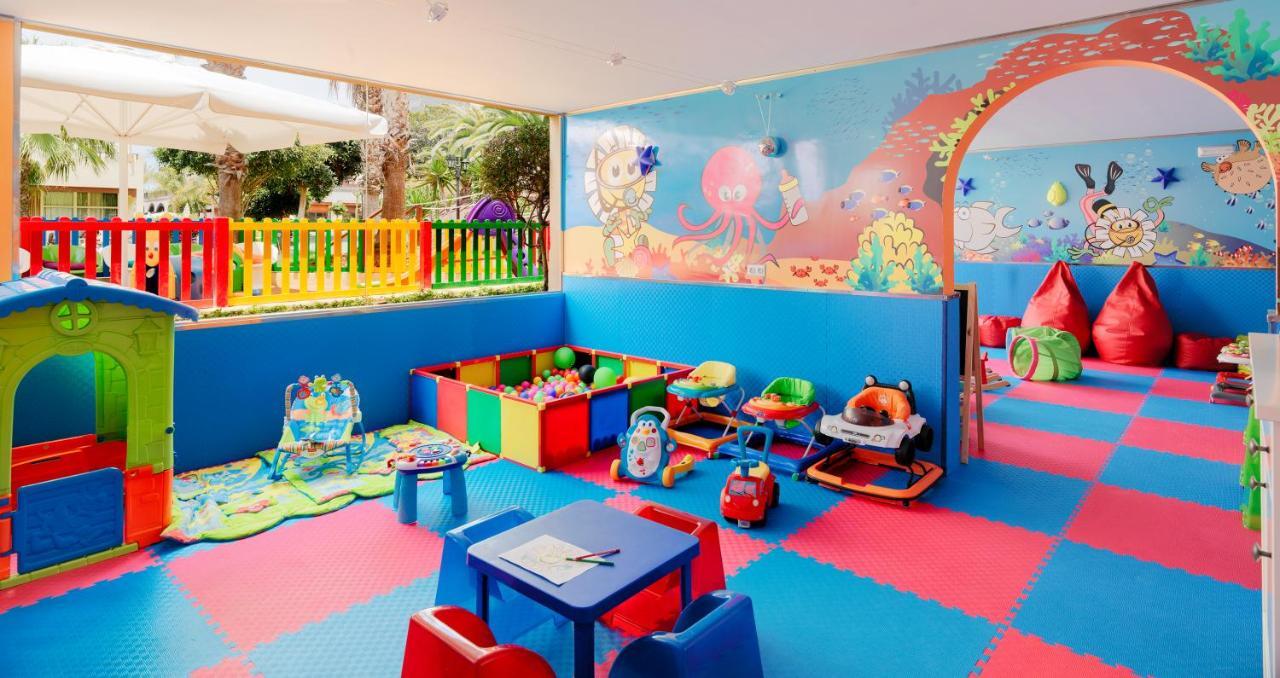 H10 Rubicón Palace Playa Blanca  Quarto foto A nursery